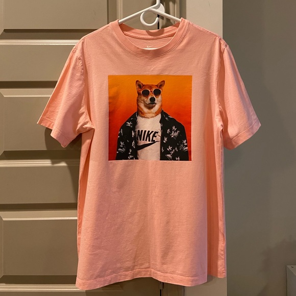 nike tee dog